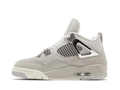 Jordan 4 frozen moments (women's)