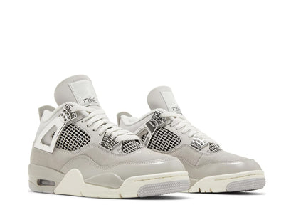 Jordan 4 Frozen moments (women) full pair with silver lace tags