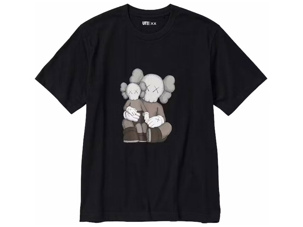 KAWS x Uniqlo UT Short Sleeve Graphic T-shirt (Asia Sizing)