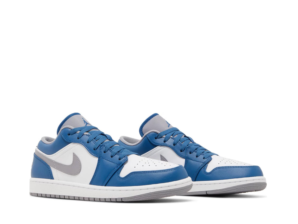 Nike air jordan 1 low true blue pair