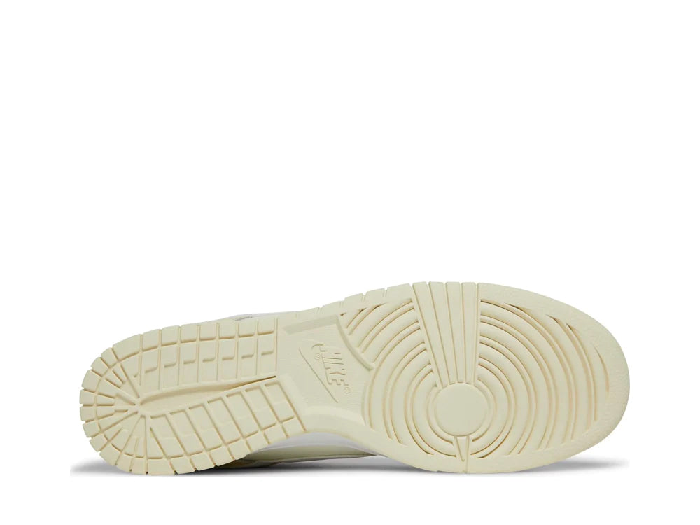 Nike dunk low coconut milk sole